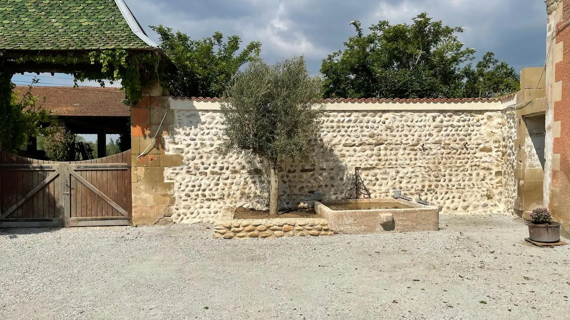 Chateau De Vaugelas - Charmant Domaine Pres De Valence Alixan