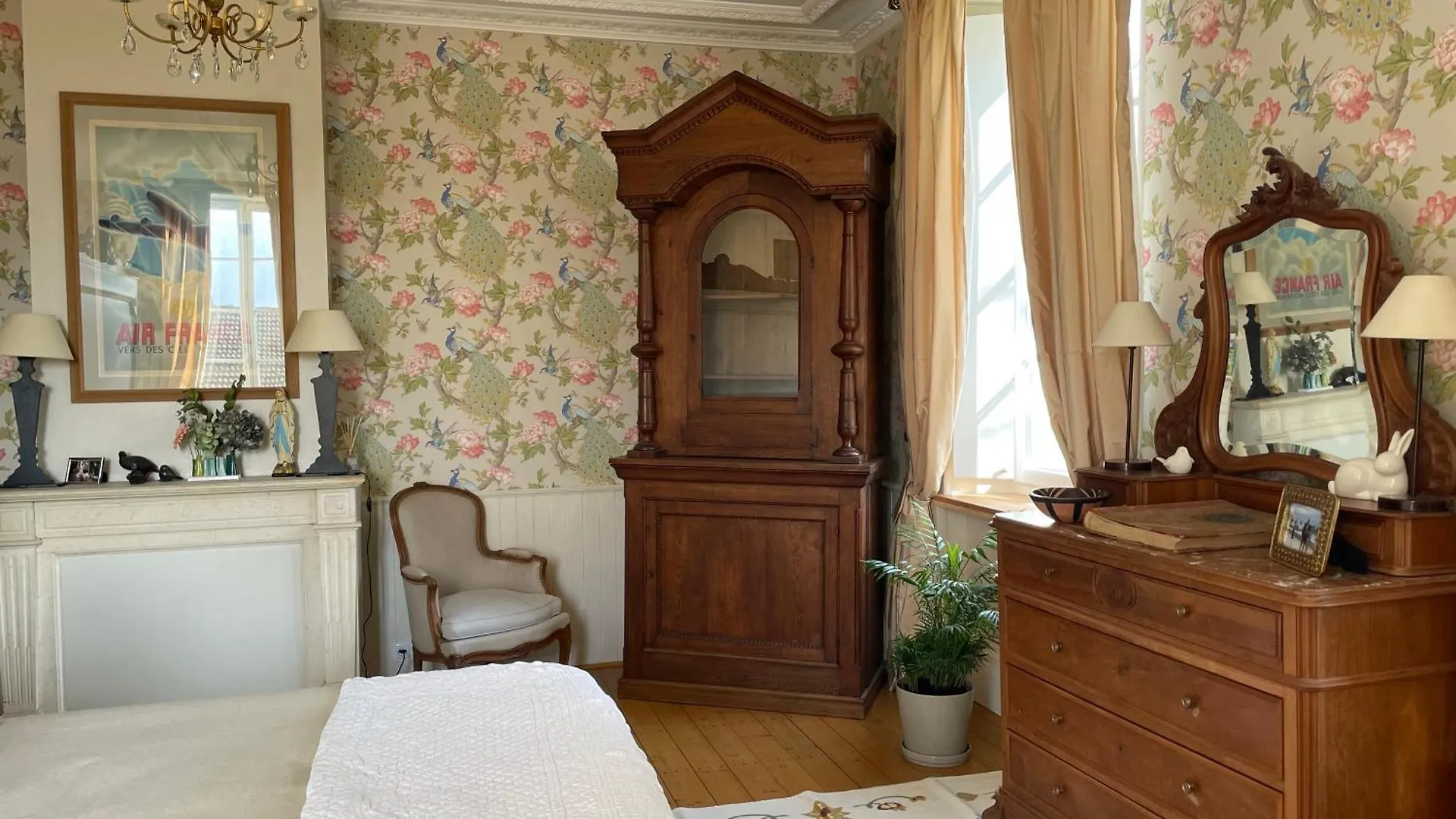 Chateau De Vaugelas - Charmant Domaine Pres De Valence Alixan Bed & Breakfast